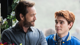 <i>Riverdale<em></em></i> suspends production following Luke Perry's death